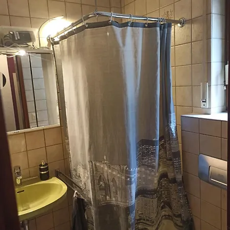 Phils Cozy Bed And Self Breakfast Self Check In Near Airport Apartment